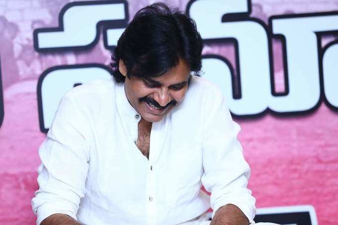 అభిమానులను జనసైనికులుగా మార్చలేకపోయం