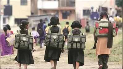 બેટી બચાવો, બેટી પઢાવો? ગુજરાતમાં દર 10માંથી 6 છોકરીઓ ધો.10 પછી ભણવાનું છોડી દે છે