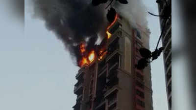 नवी मुंबई में बने एक अपार्टमेंट के ऊपरी हिस्से में लगी भीषण आग, मचा हड़कंप