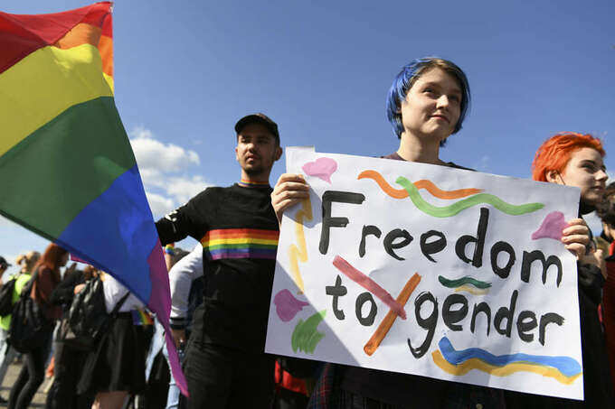 25 colourful photos from Ukraine’s gay pride march