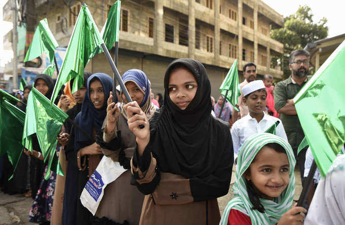 Muslims celebrate Eid-e-Milad across India