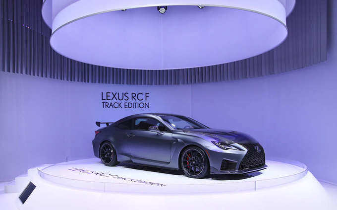 Spectacular cars unveiled at Geneva Auto Show