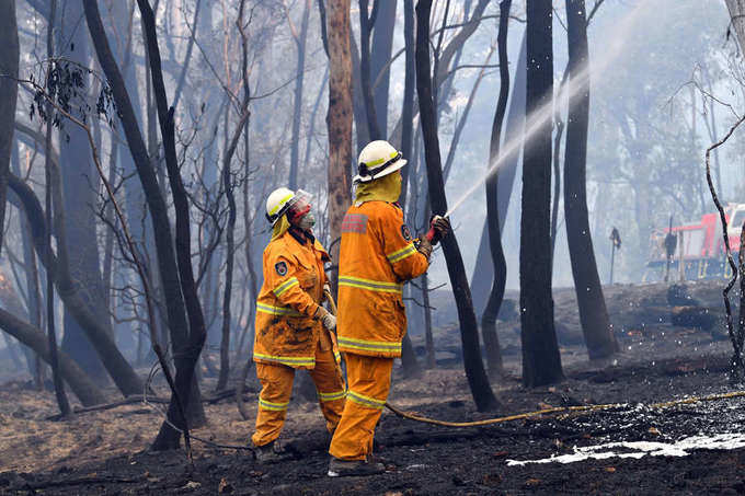 Australia declares emergency as wildfires surround Sydney