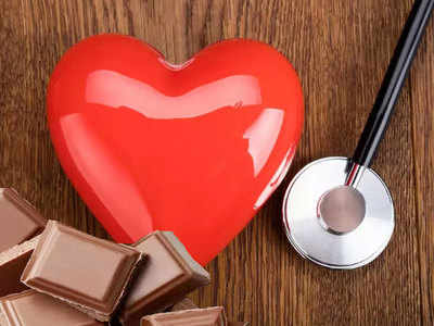 Chocolate Health Benefits: न्यूट्रिऐंट्स से भरपूर होती है डार्क चॉकलेट, इसे खाने के होते हैं ये 5 फायदे 