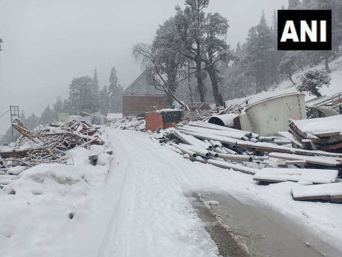 In pictures: Heavy snow blankets Uttarakhand, Himachal and Kashmir
