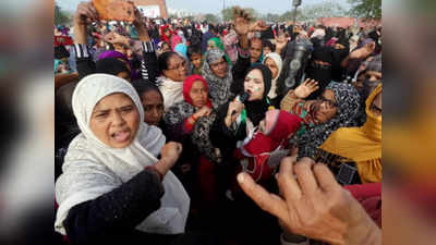मुनव्वर राना की बेटी का आरोप, अलीगढ़ में CAA विरोध प्रदर्शन को दबा रही है UP पुलिस