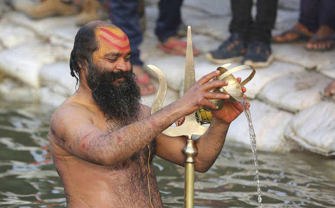 Devotional pictures from Magh Mela in Prayagraj