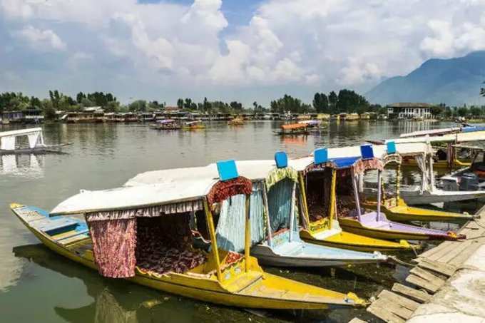 കശ്മീരിലെ ഹൗസ്‌ബോട്ട്