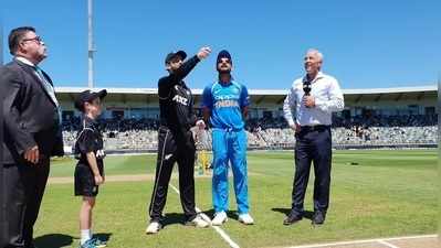 India vs New Zealand Live : টসে জিতে ভারতকে ব্যাট করতে পাঠাল কিউয়িরা