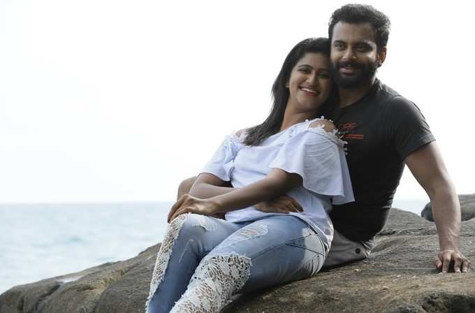 anu tressa, hemant menon