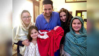 शाहिद आफ्रिदीला पाचवी मुलगी; सोशल मीडियावर युझर्स म्हणाले...