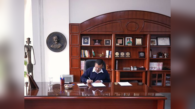 सीएम केजरीवाल ने संभाली कुर्सी, मंत्रालयों का बंटवारा, सिसोदिया फिर बने शिक्षा मंत्री