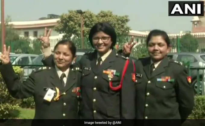 women in army