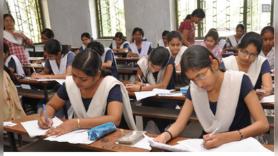 Bihar Board Exam 2020: पहले दिन पकड़े नकल करते 50 छात्र, परीक्षा से निष्काषित