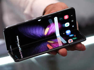 Samsung Galaxy Fold 2 का लॉन्च जुलाई तक, इन-डिस्प्ले कैमरा और मिलेगा S-पेन सपॉर्ट