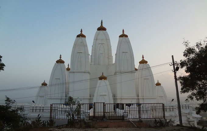 ​ಶ್ರೀ ದ್ವಾದಶ ಜ್ಯೋತಿರ್ಲಿಂಗ ದೇವಸ್ಥಾನ