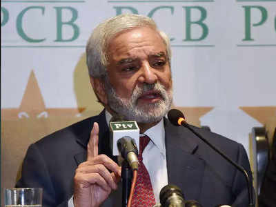 एशिया कप मेजबानी छोड़ सकता है पाकिस्तान, पीसीबी प्रमुख ने दिया संकेत
