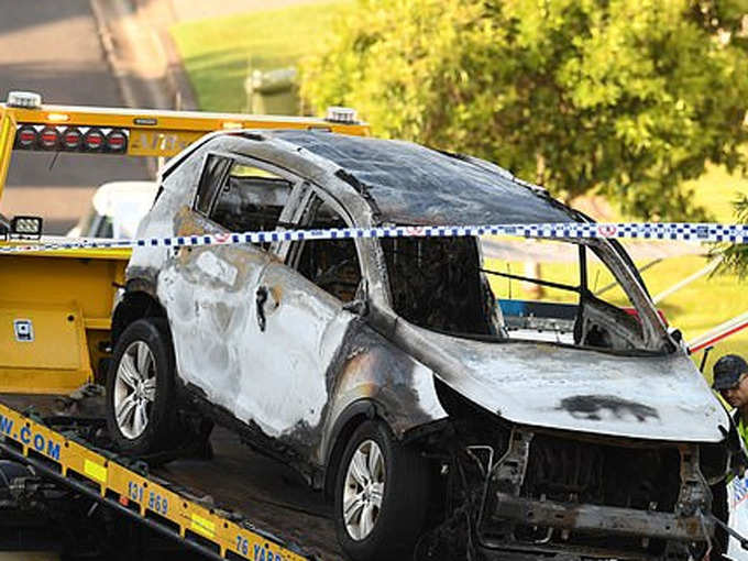 जलती कार से कूद गई थीं पत्नी हैन्ना, अस्पताल में मौत