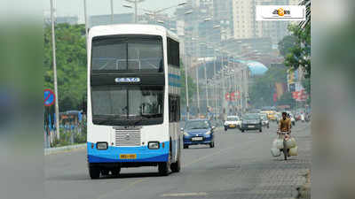 নস্টালজিয়ার মায়াবী সফরে শহরের রাস্তায় ফিরছে ডাবল ডেকার বাস