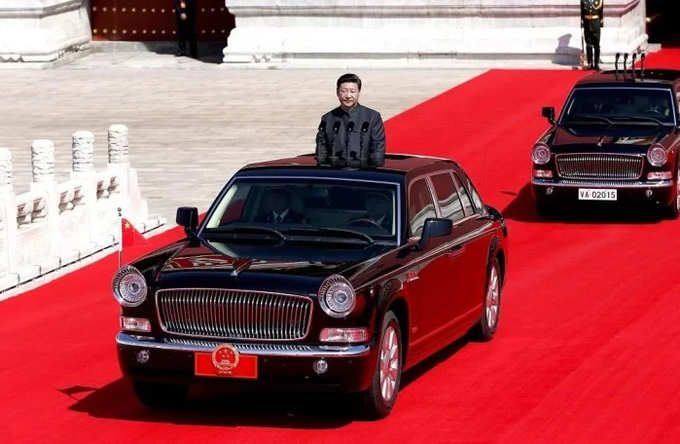 शी जिनपिंग यांची Hongqi N501