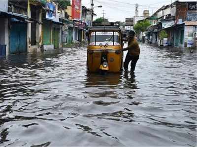 அடிச்சு வெளுக்கும் மழை: எங்கெல்லாம் தெரியுமா?