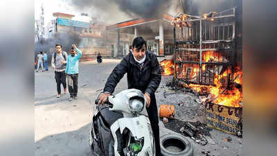 दिल्ली के हिंसक प्रदर्शनों से आ रही साजिश की बू, शक के दायरे में पीएफआई