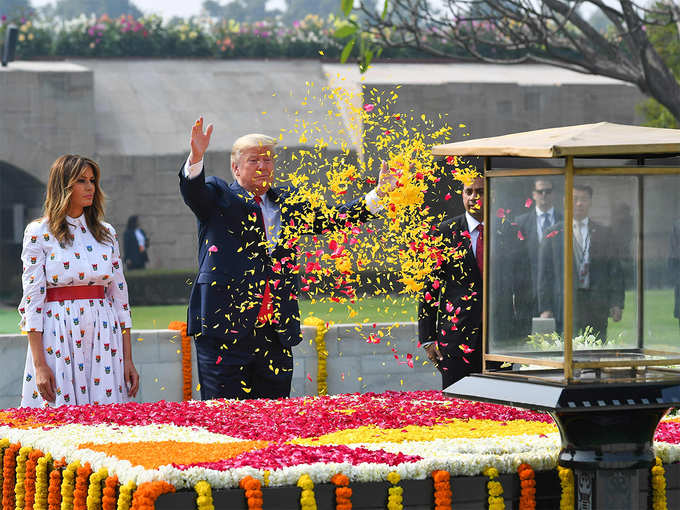 बापू को श्रद्धांजलि