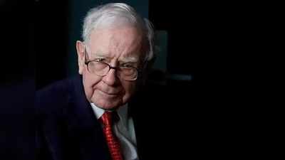 Warren Buffett: ಕೊನೆಗೂ ಐಫೋನ್ ಖರೀದಿಸಿದ ಕುಬೇರ