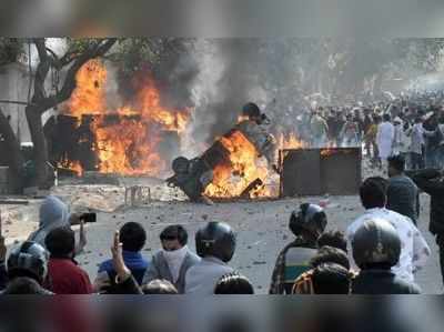 सीरिया की दिल्ली? जावेद अख्तरांपासून स्वरा भास्करपर्यंत बॉलिवूडकरांची संतप्त प्रतिक्रिया