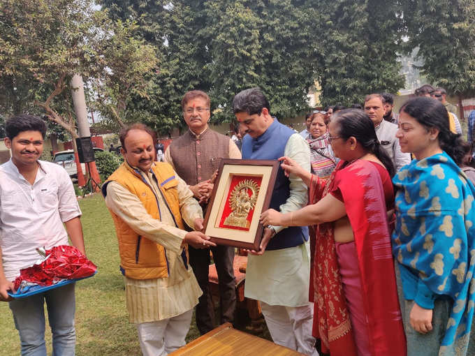 VC ALOK RAI WITH DR AK SINGH