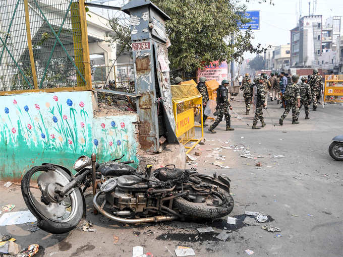 हिंसा की आग ने छीन ली रफ्तार