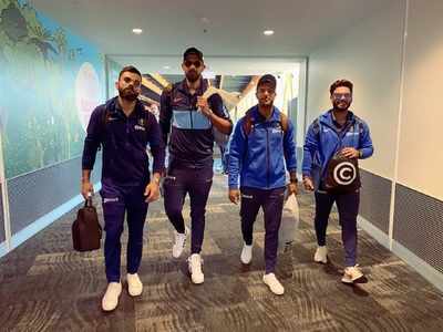 Team India Trolls: ప‌్రాక్టీస్‌కు వెళుతున్నారా? లేక  సైట్ సీయింగ్‌కా.. కోహ్లీసేనపై విసుర్లు