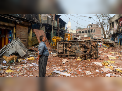 തോൽപ്പിക്കാനാകില്ല ഈ ജനതയെ; അക്രമികൾ വീടുകൾ കത്തിച്ചു, മുസ്ലീംങ്ങൾക്ക് അഭയമേകി ഹിന്ദുക്കൾ