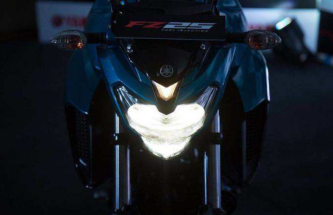 BS6 Yamaha Motorcycle