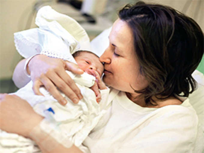​6. मिथक: सी-सेक्शन का मां और बच्चे की सेहत पर असर