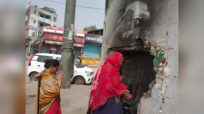 कोई भड़का न दे माहौल, रात को जागकर मुस्लिम कर रहे मंदिर की रखवाली