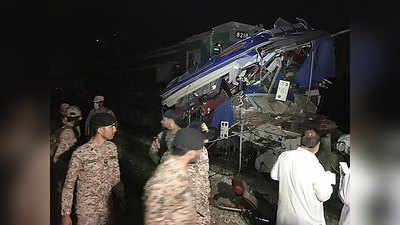पाकिस्तान में रेलवे क्रॉसिंग पर बस की ट्रेन से टक्कर में 20 की मौत