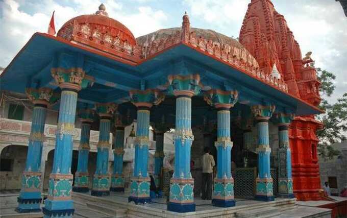 ​9.Jagatpita Brahma Temple - ஜகத்பிதா பிரம்மா கோயில்: