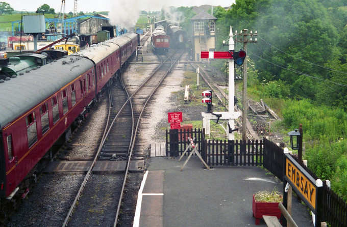 ​ಪುಣೆ-ಬಲ್ಲರ್ಶಾ-ಪುಣೆ ಮಾರ್ಗ