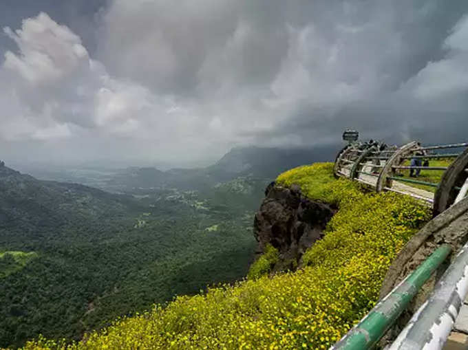 माळशेज घाटात काचेचा स्कायवॉक