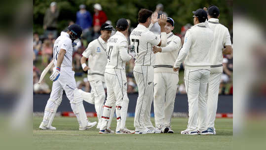 IND vs NZ: विराट कोहली की कप्तानी में पहली बार टेस्ट वाइटवॉश, हार में बने ये आंकड़े