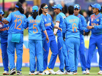 महिला T20 वर्ल्ड कप: सेमीफाइनल में भारत से भिड़ेगा इंग्लैंड