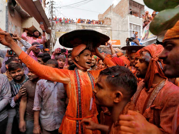 सुबह से ही श्रद्धालुओं का तांता