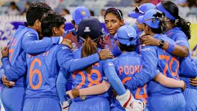 टी-२० वर्ल्ड कप: भारतीय महिला संघाला फायनलसाठी शुभेच्छा!