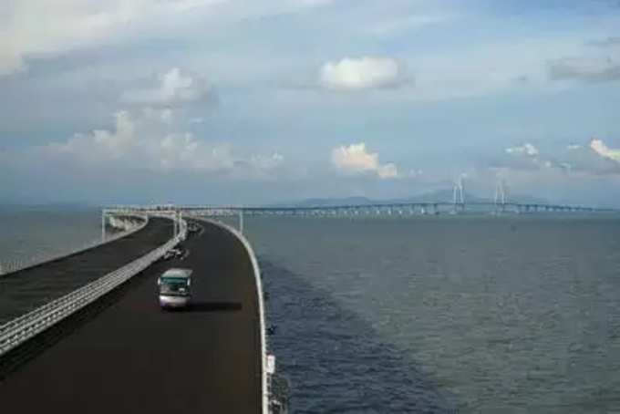 ​హాంకాంగ్ - జూహై - మకావు వంతెన (Hong Kong-Zhuhai-Macau Bridge)