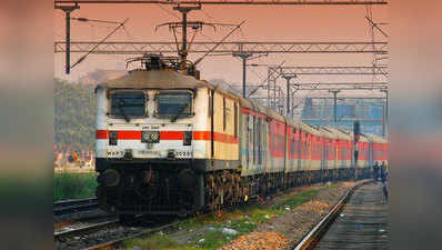 होली के सीजन में रेलवे को लाखों का नुकसान, खाली दौड़ी लखनऊ मेल और एसी एक्सप्रेस