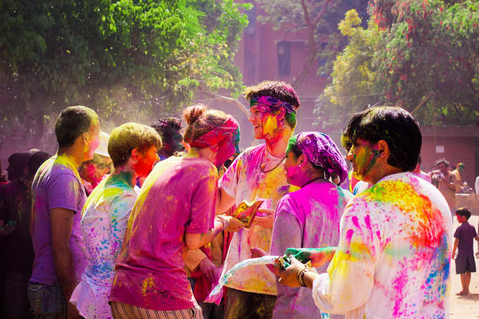 Skin care tips during Holi