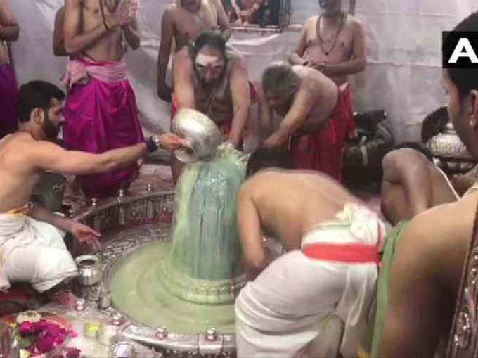 उज्जैन के महाकाल मंदिर में होली