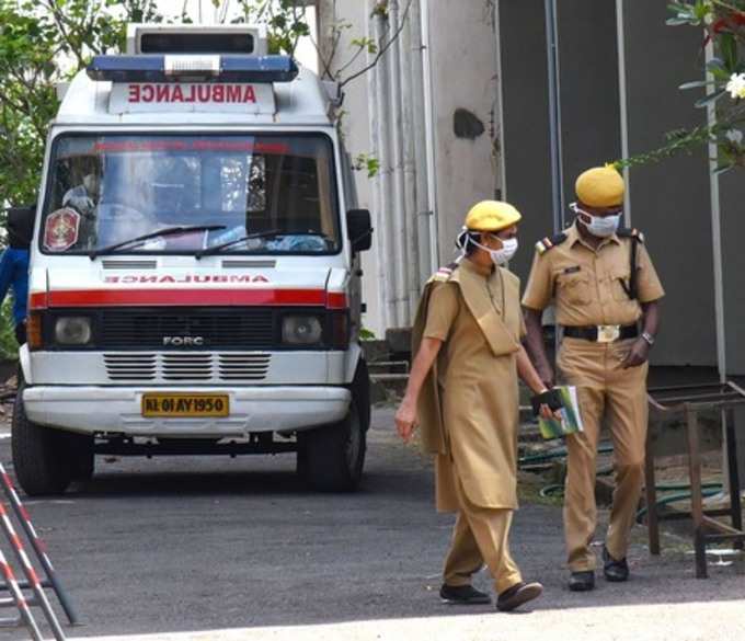 പനിയും മറ്റു രോഗലക്ഷണങ്ങളുമുണ്ടെങ്കിൽ വൈദ്യസഹായം തേടുക