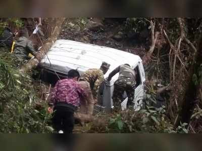 সিকিমের খাদে পড়ল বাঙালি পর্যটকদের গাড়ি! চালক-সহ মৃত ৩